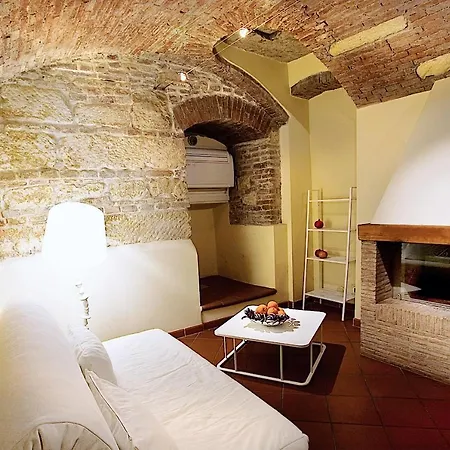 Le Cadreghe 公寓 *