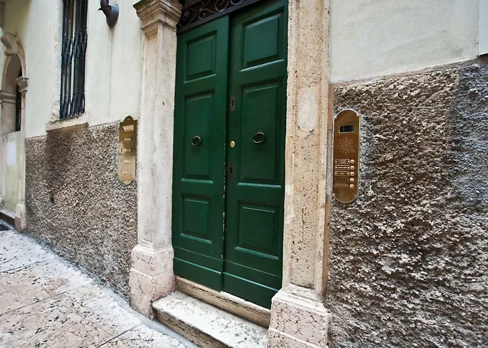 Le Cadreghe Lägenhet *